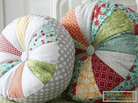 Мулти-обоени перници за перници со свои раце