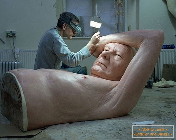 Реалистички скулптури од Рон Муск