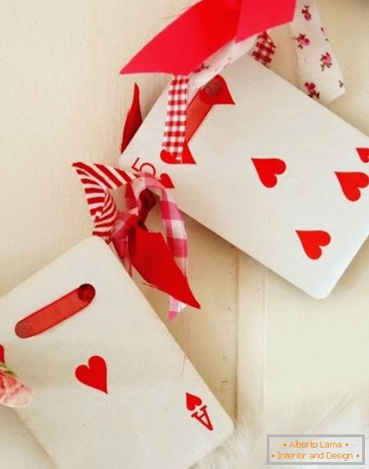 Стилски венец за домашна декорација на Денот на вљубените