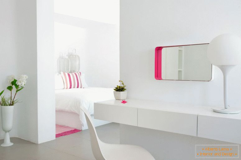 романтични-спални-дизајни-за-двојки-одлична-бела-спална соба-мебел-исто така-eames-стил-dsw-стол-плус-поп-арт-ентериер-декор-дизајн-идеи-со-шарени-шарени-перница- и-суета-свет-биро-светилка