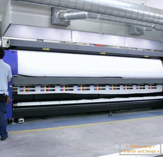 Печатар за печатење со голем формат