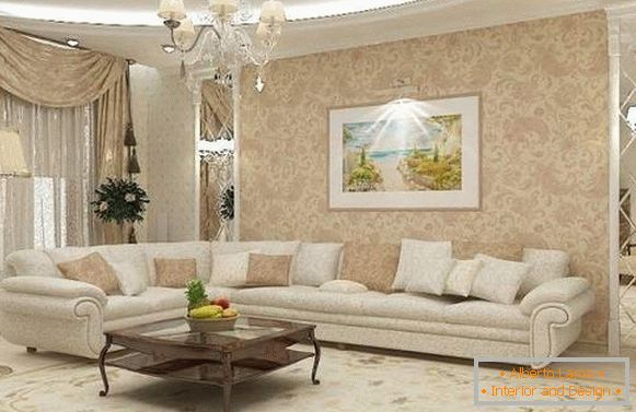 Класичен дизајн на дневната соба во приватна куќа во бела и беж боја