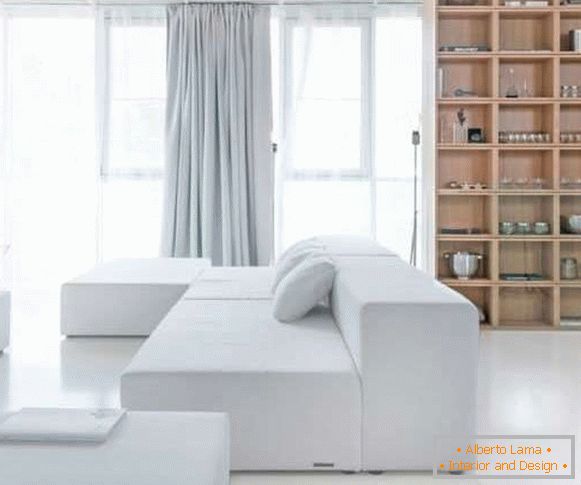 Една соба за внатрешни работи во модерен стил и минимален мебел