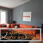 Портокал мебел во сива соба