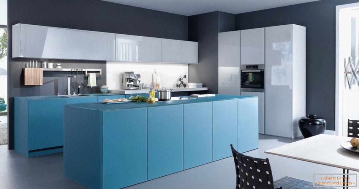 Сина кујна во стил на минимализмот