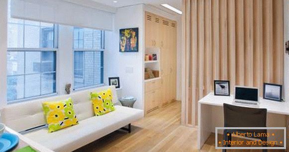 Дизајнот на мали соби во стан е поделен на 2 зони