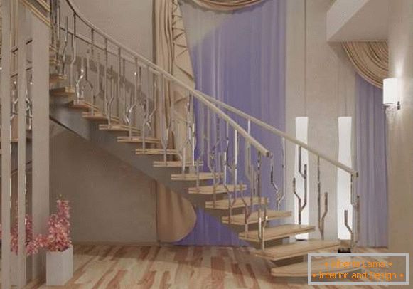 Идејата за сала дизајн со скали во внатрешноста на приватна куќа