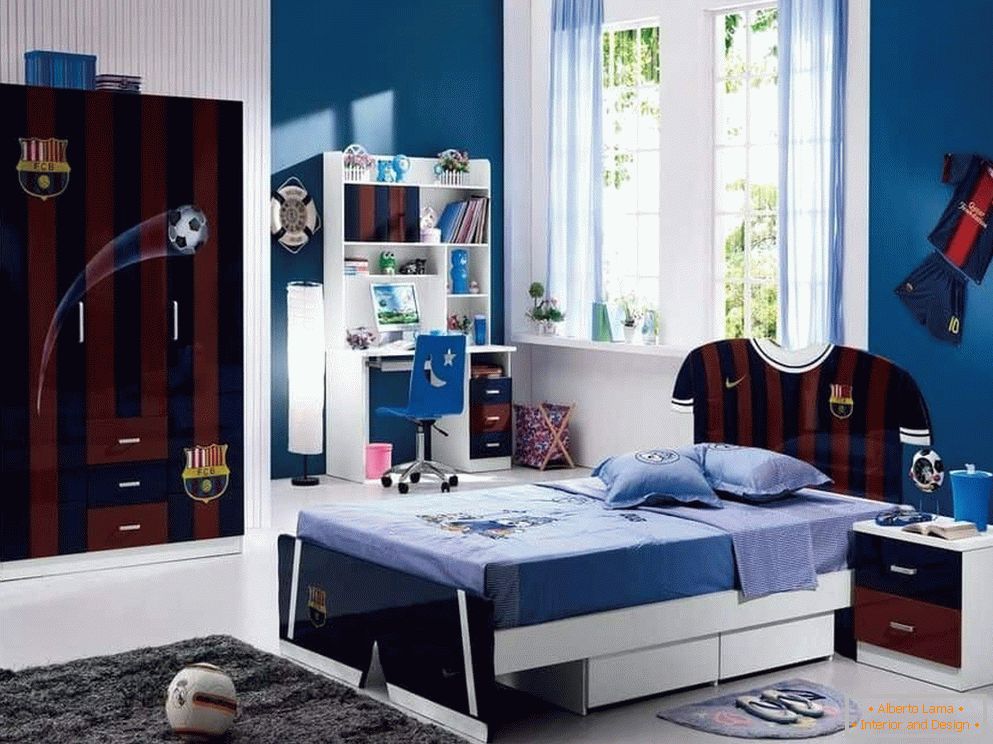 Дизајн на спална соба во спортски стил за едно момче