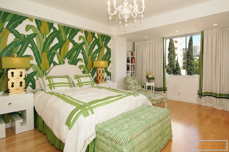 Спална соба во зелени бои с фотообоями