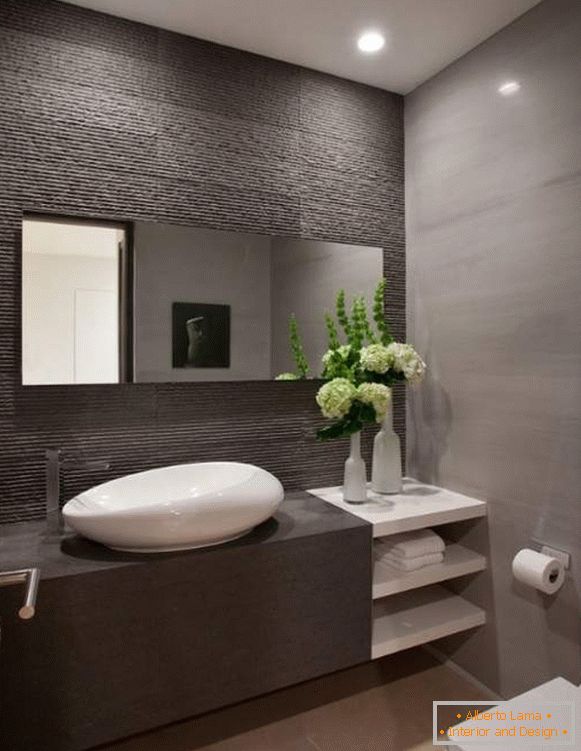 Црно-бел тоалет дизајн - слика на убава соба