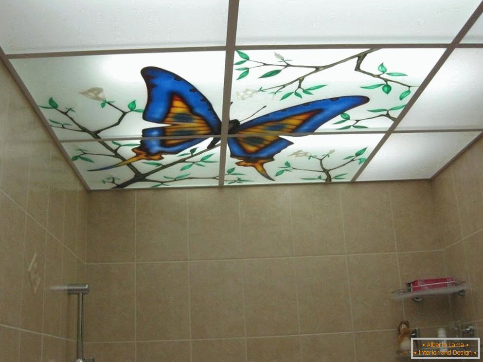 Пеперутка на таванот