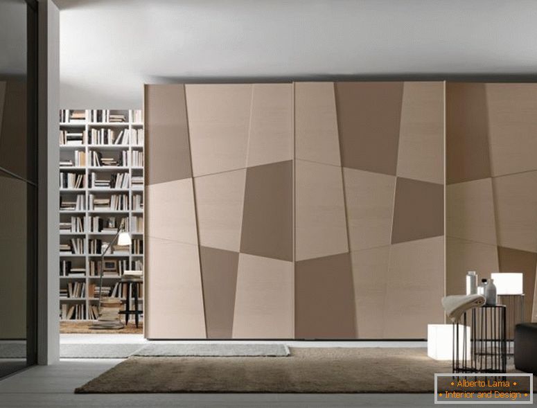 гардероба-врати-дизајни-за-спална соба-прекрасни-геометриски-модели-гардероба-лизгачки-врата-мебел-плус-големи-полици за книги-и-крем-килим-во-господар спална соба