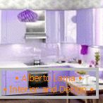Виолетова боја во кујнски дизајн