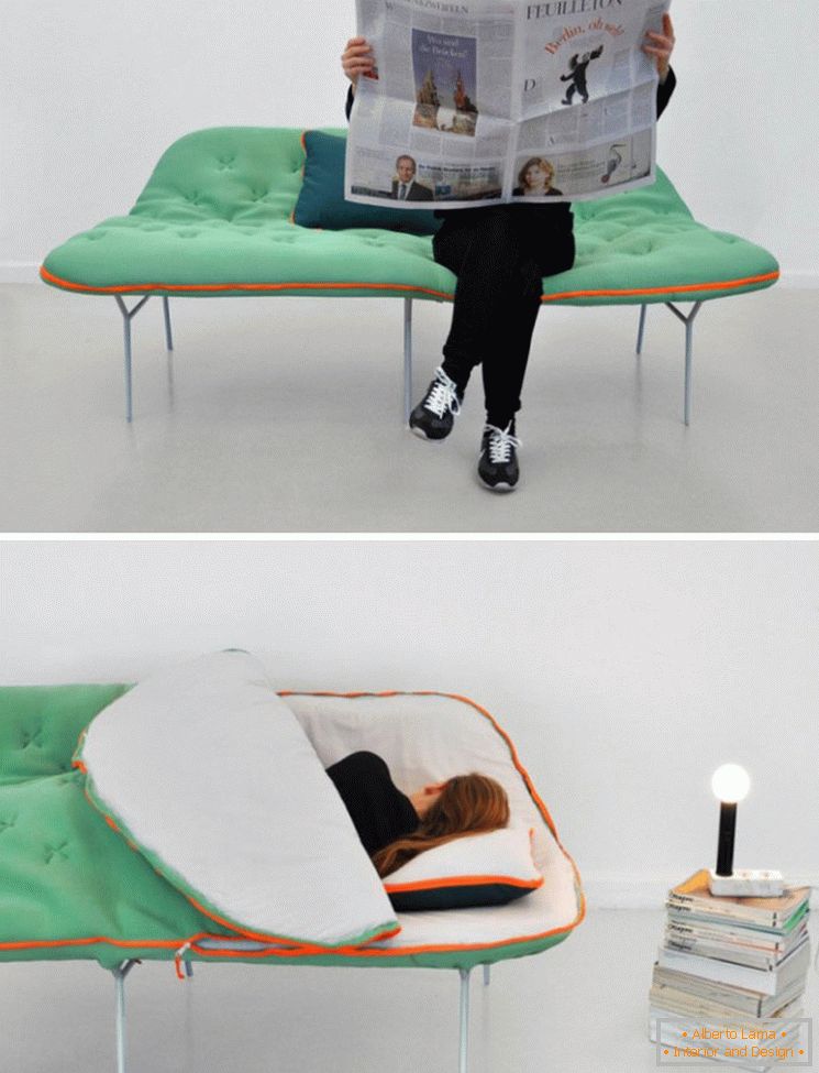 Софа кревет во мала спална соба