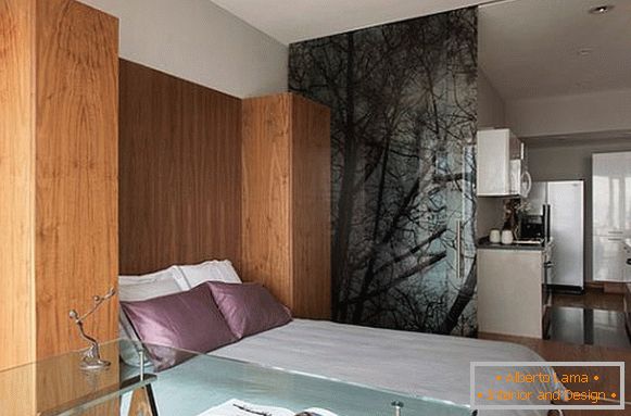 Спалната соба с деревянной отделкой