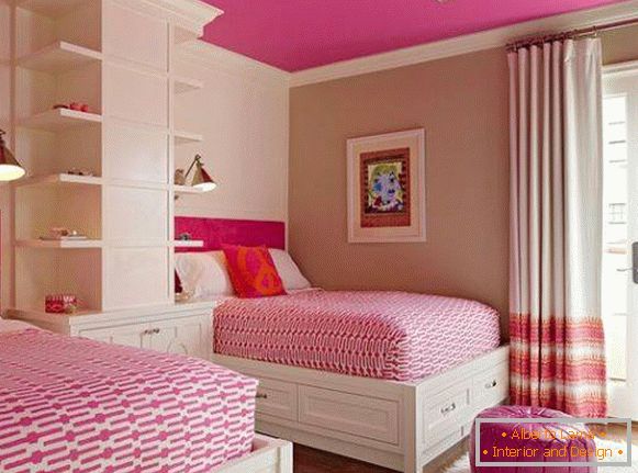 Розова спална соба дизајн за две девојки