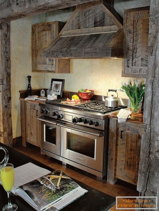 Кујна направена од дрво во сива тонови