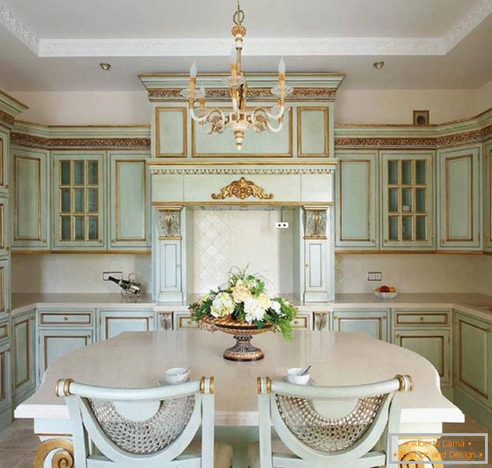 Нежен маслиновата боја станува врв на кујната во барокниот стил.