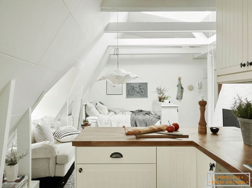 Нестандардно поврзување на спална соба со кујна во Шведска