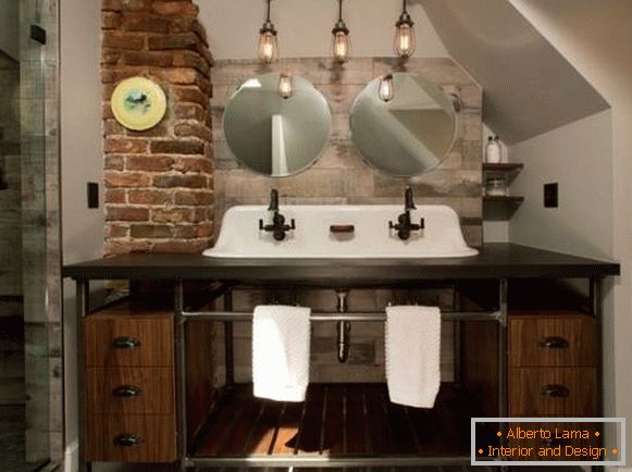 Светилки Едисон во внатрешноста - фотографии од бањата
