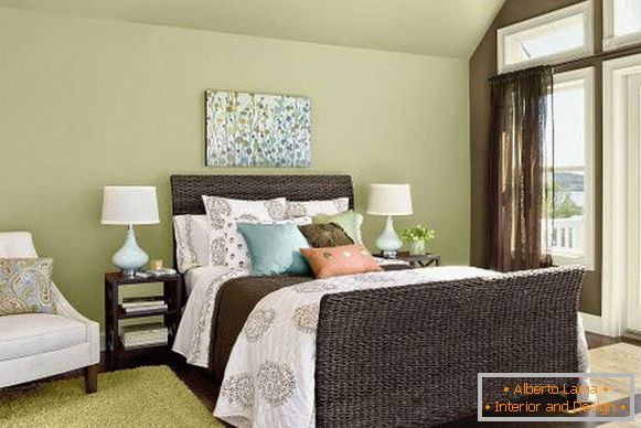 Дизајнирајте спална соба во тропски стил - зелена позадина