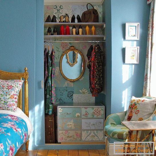 Мали гардероба во спалната соба