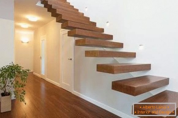 Кантилевер деревянные лестницы в частном доме - фото в интерьере