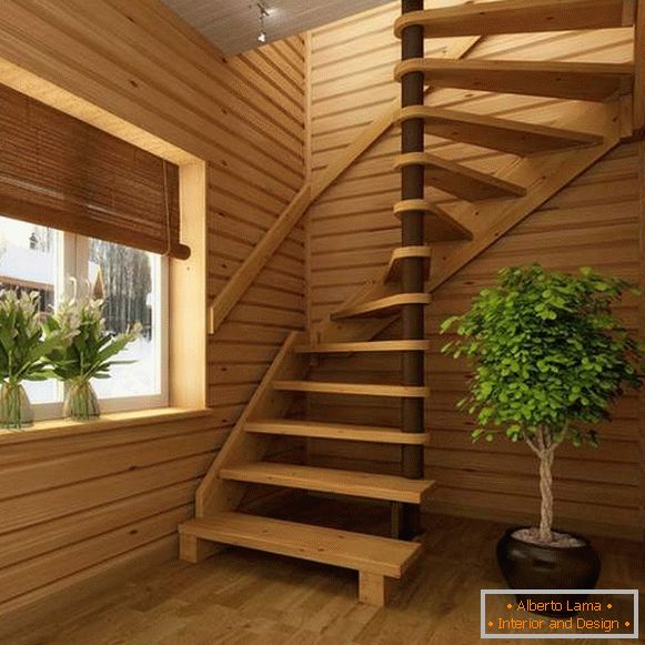 Модерни спирални скали во приватна куќа направена од дрво