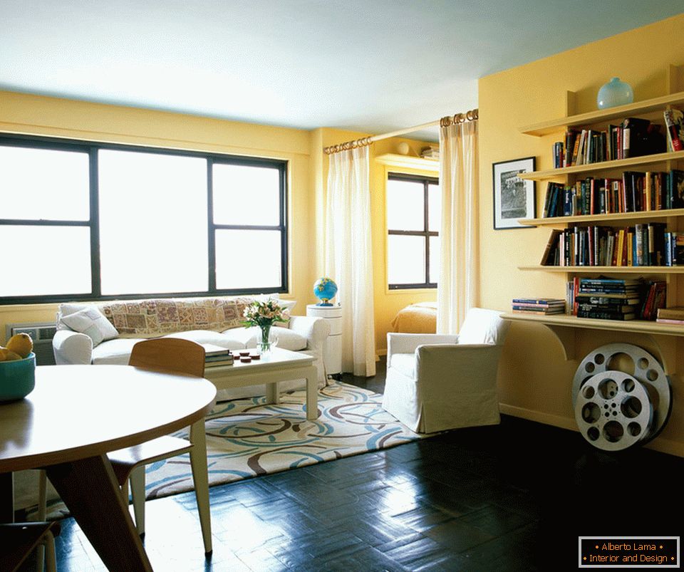 Внатрешноста на стан за една девојка во Њујорк