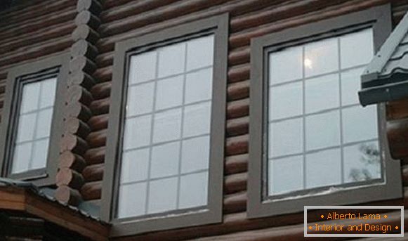 Прекрасна декорација за прозорци во дрвена куќа, фото 10