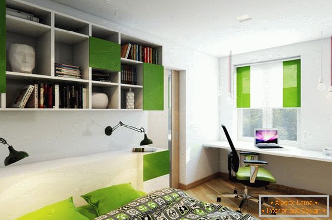 Зелени акценти во спалната соба на мал студиски стан во Русија