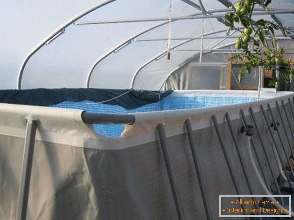 Покриени базени на рамки - слика на сајтот