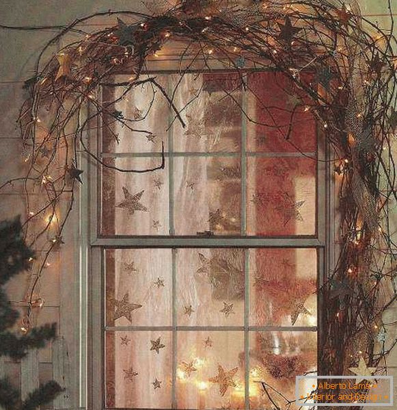 Божиќ венец на прозорецот, фото 59