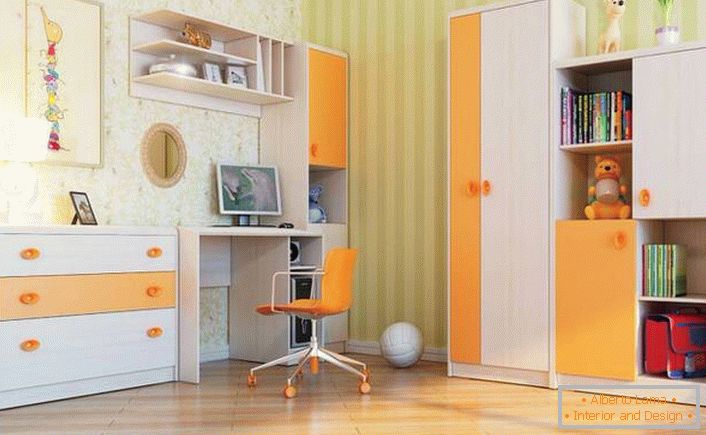Универзална детска соба hi-tech во жолти бои погодна за момчиња и девојчиња.