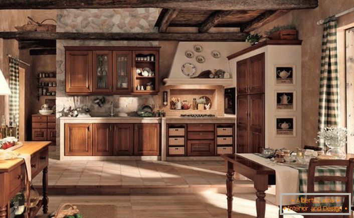 Кујна во стилот на вила привлекува својата едноставност. Топлината на домот, ова е начинот на кој можете да ја опишете внатрешноста на кујната.