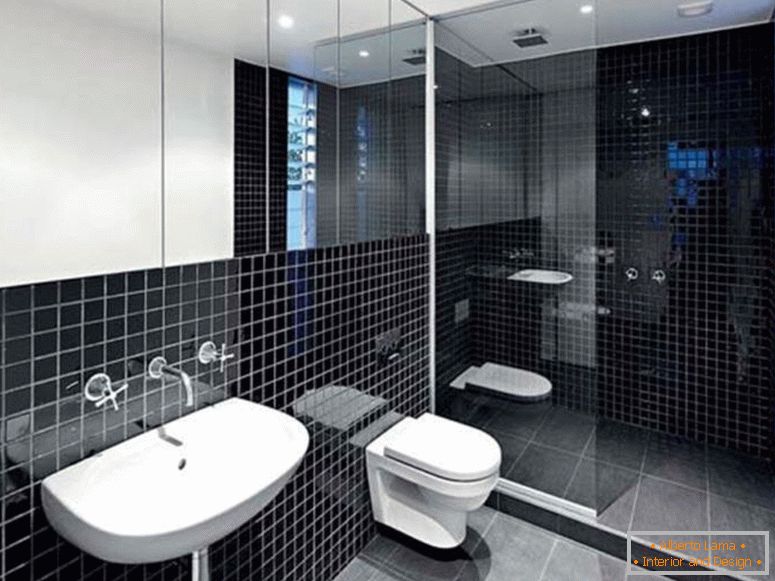 минималистички ентериер-декориран-со-црна-бања-идеи-за-модерни-бања-опремени-со-порцелан-мијалник-и-ѕид-тапа-под-голем ѕид огледало