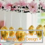 Лустерот за цвеќе и златните јајца