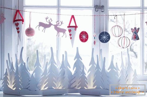 Божиќни украси направени од хартија