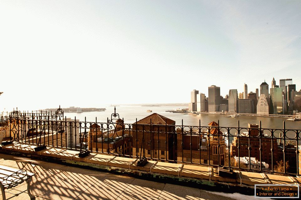 Апартмани со тераса со поглед на Бруклин