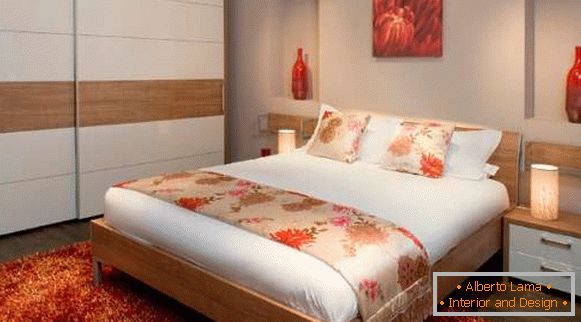 Модерен дизајн на спална соба со преграда за гардероба - внатрешна слика