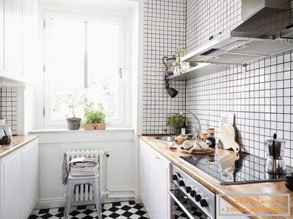 Мала кујна во стан во скандинавски стил