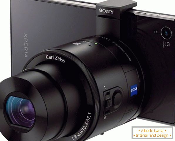 Sony Cyber-shot QX објектив на смартфоне