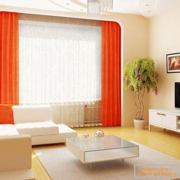Дизајнот на салата во стан во бело со портокалов декор