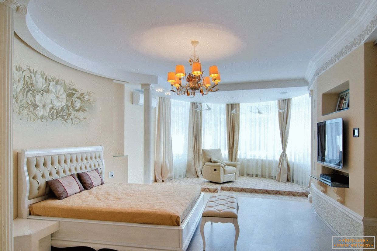 Спална соба во класичен стил во приватна куќа