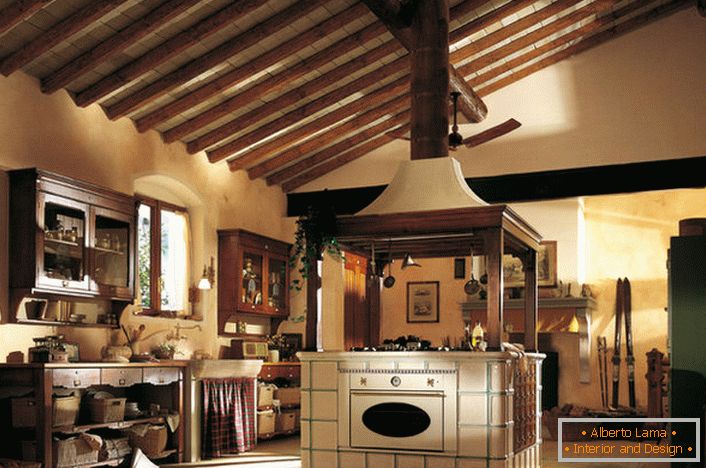 Рурална земја во својата најдобра манифестација. Функционалност и практичност, удобност и топлина во кујната на куќата.