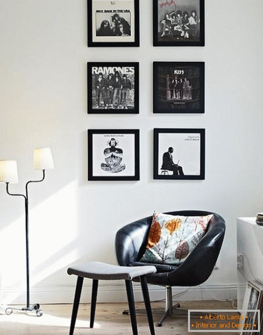 Црно-бел контраст во дизајнот на дневната соба
