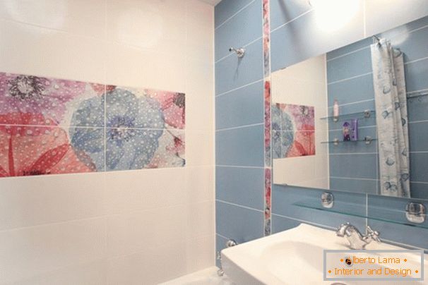 Цвет мотив во декорација на бања