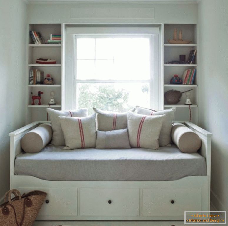 narrow_bedroom_2017-daybed-украсување-идеи-daybed-r