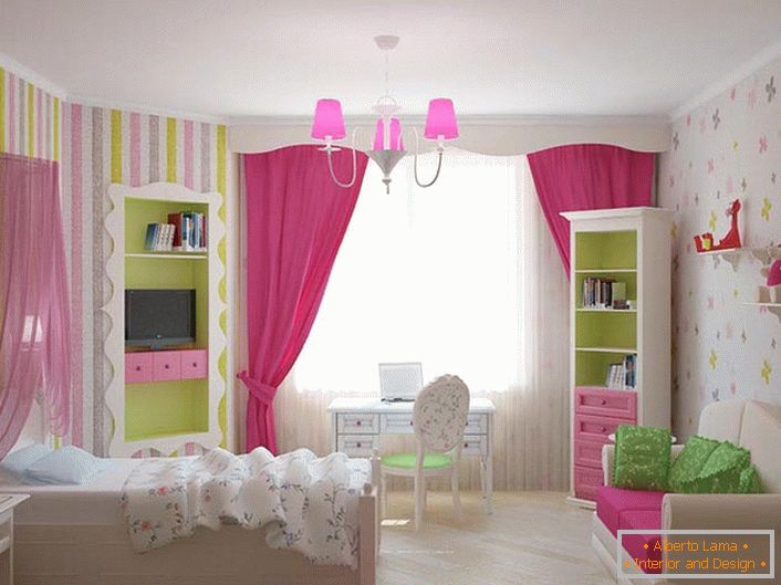 Собата на младата принцеза е украсена во класични женски бои. Акцентите на светло розевата ја прават внатрешноста светла и колоритна. 