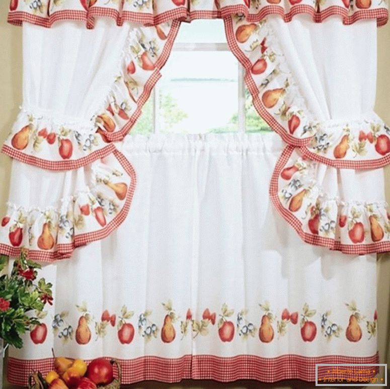 убава-завеса-за-кујна-со-слика-овошје